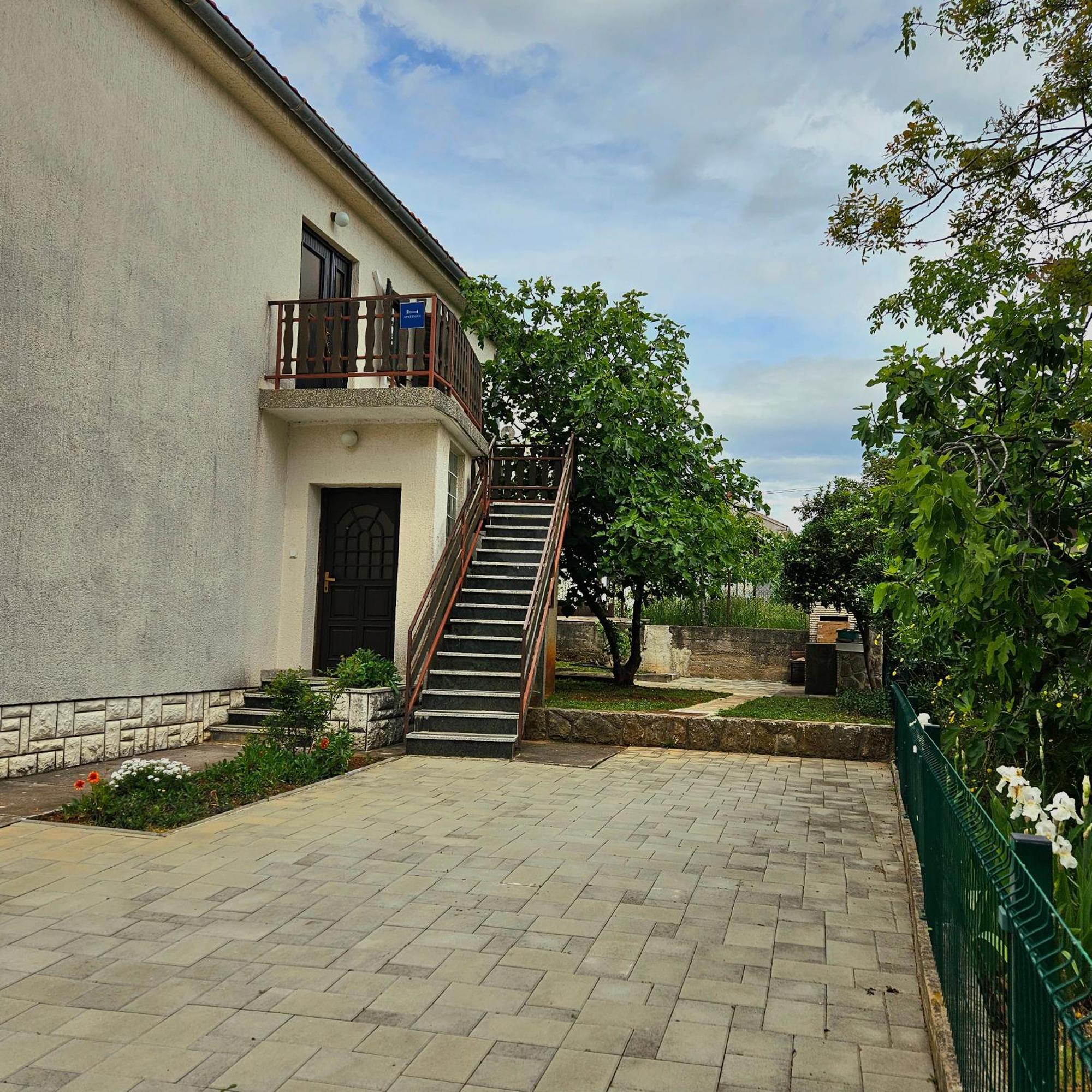 Apartman Agava Njivice Kültér fotó